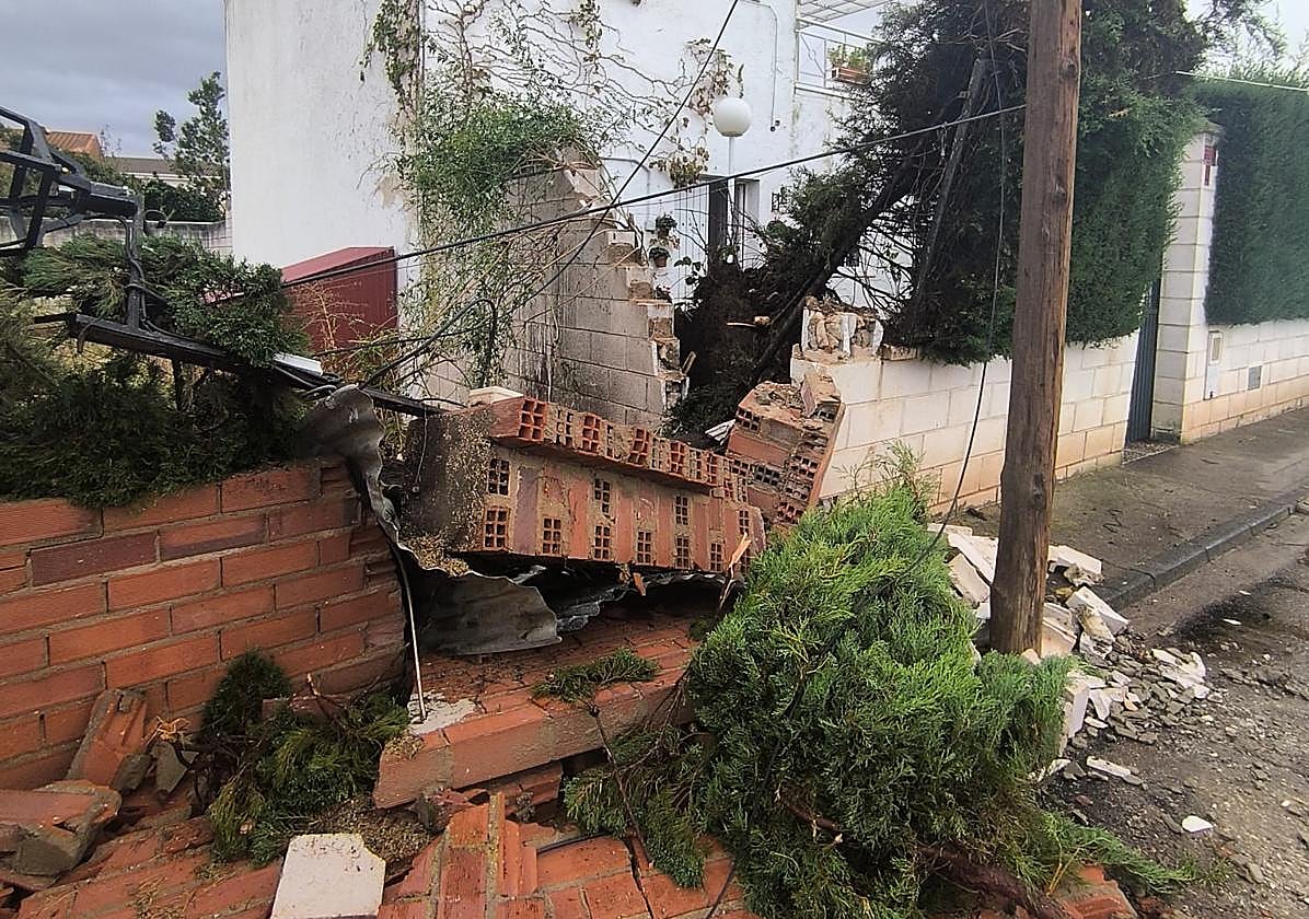 Fotos | Un &#039;pequeño&#039; tornado causa destrozos en La Zarza