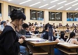 Estudiantes extremeños durante la PAU del pasado junio.