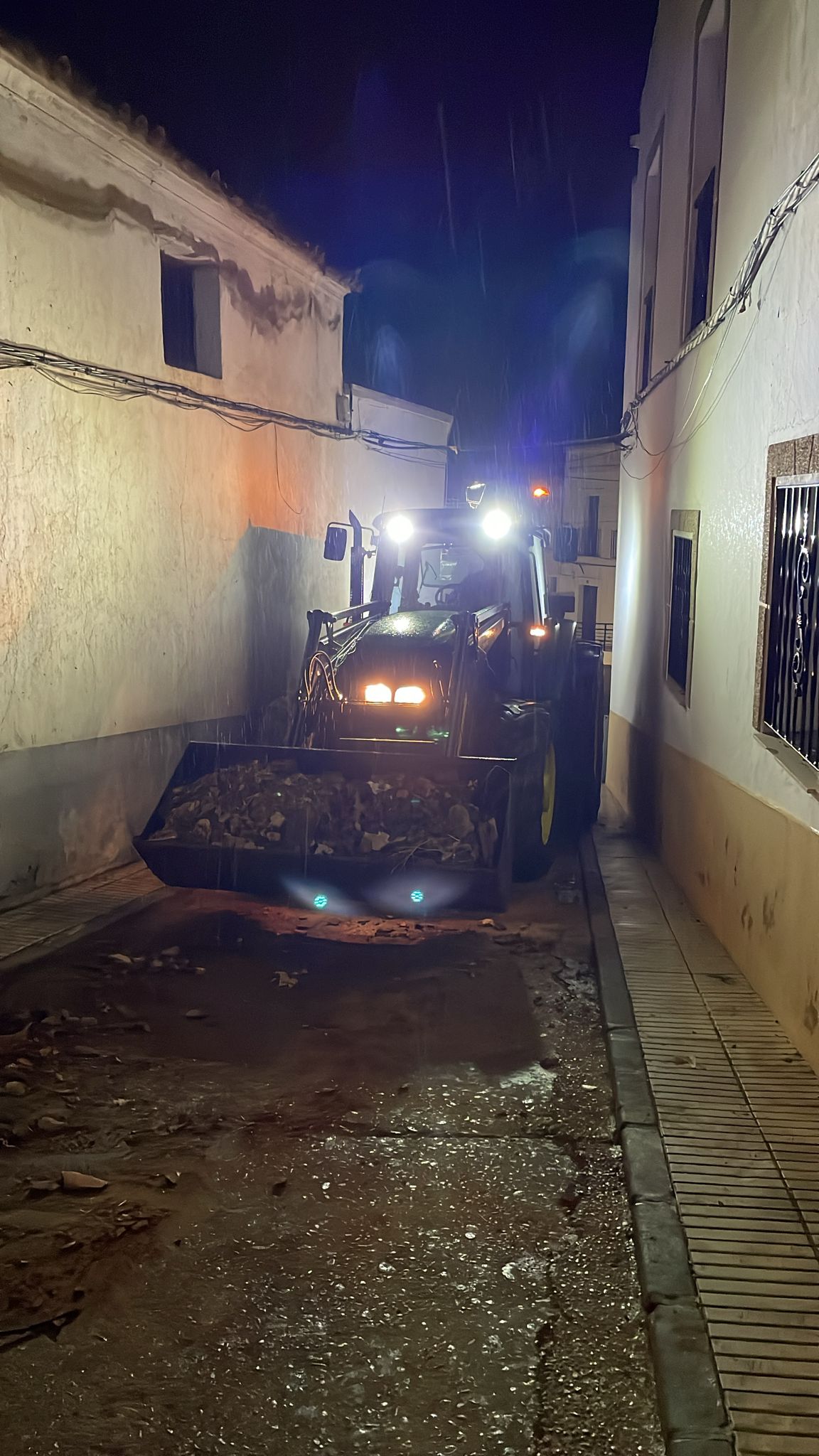 Fotos | Un &#039;pequeño&#039; tornado causa destrozos en La Zarza