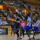 El BCB fue muy superior en todas las facetas del juego ante el Huelva Comercio.