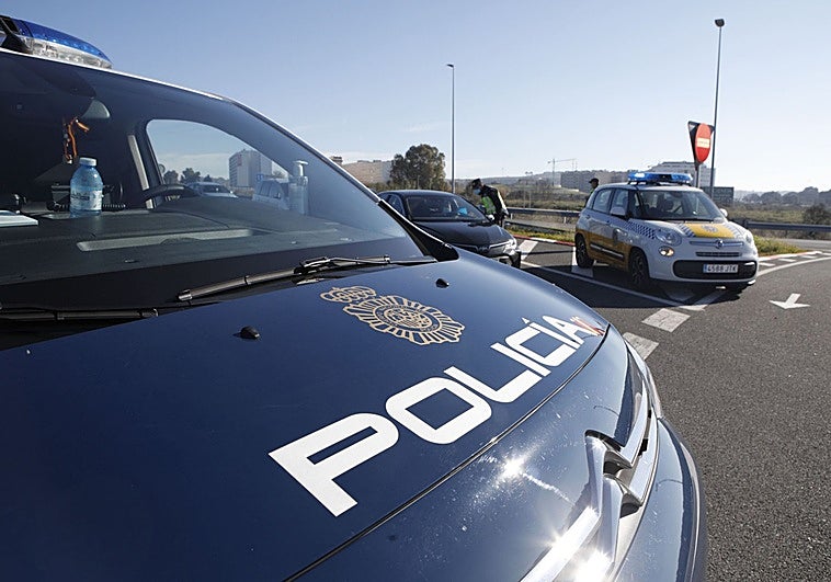 Interceptan en un control al pasajero de un taxi que llevaba droga para traficar en Cáceres