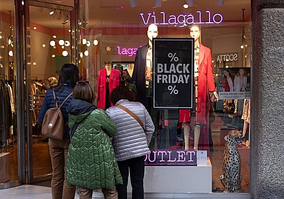 Cuándo es el Black Friday 2025: ofertas en Zara, Mango, Pull & Bear, Bershka, Stradivarius, Parfois y otras tiendas