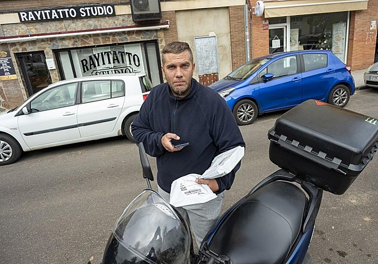 Empieza a normalizarse el reparto de paquetes en Badajoz: «El fin de semana hemos entregado 950 envíos»