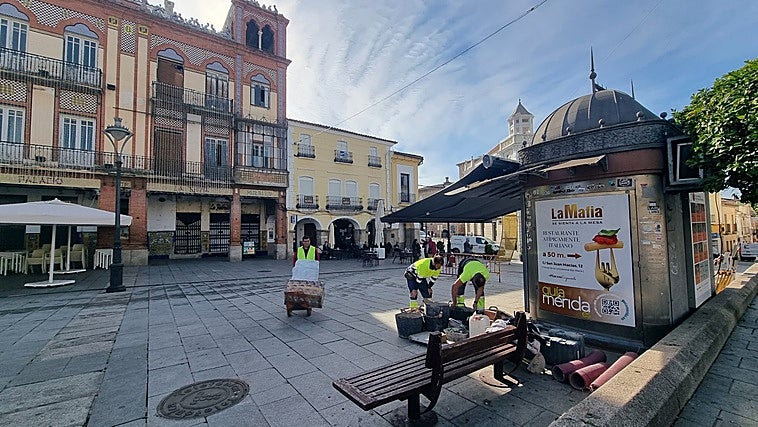 El quiosco de prensa de la plaza se mueve por accesibilidad