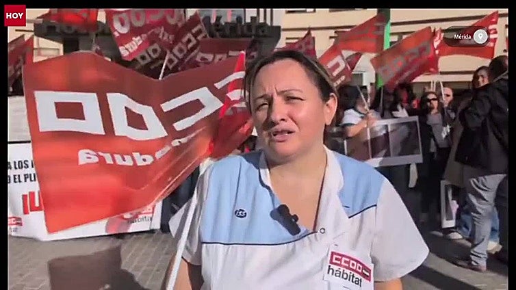 Las trabajadoras de limpieza del hospital de Mérida exigen más personal y mejores condiciones