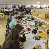 Estudiantes de la UEx en la biblioteca del campus de Badajoz.