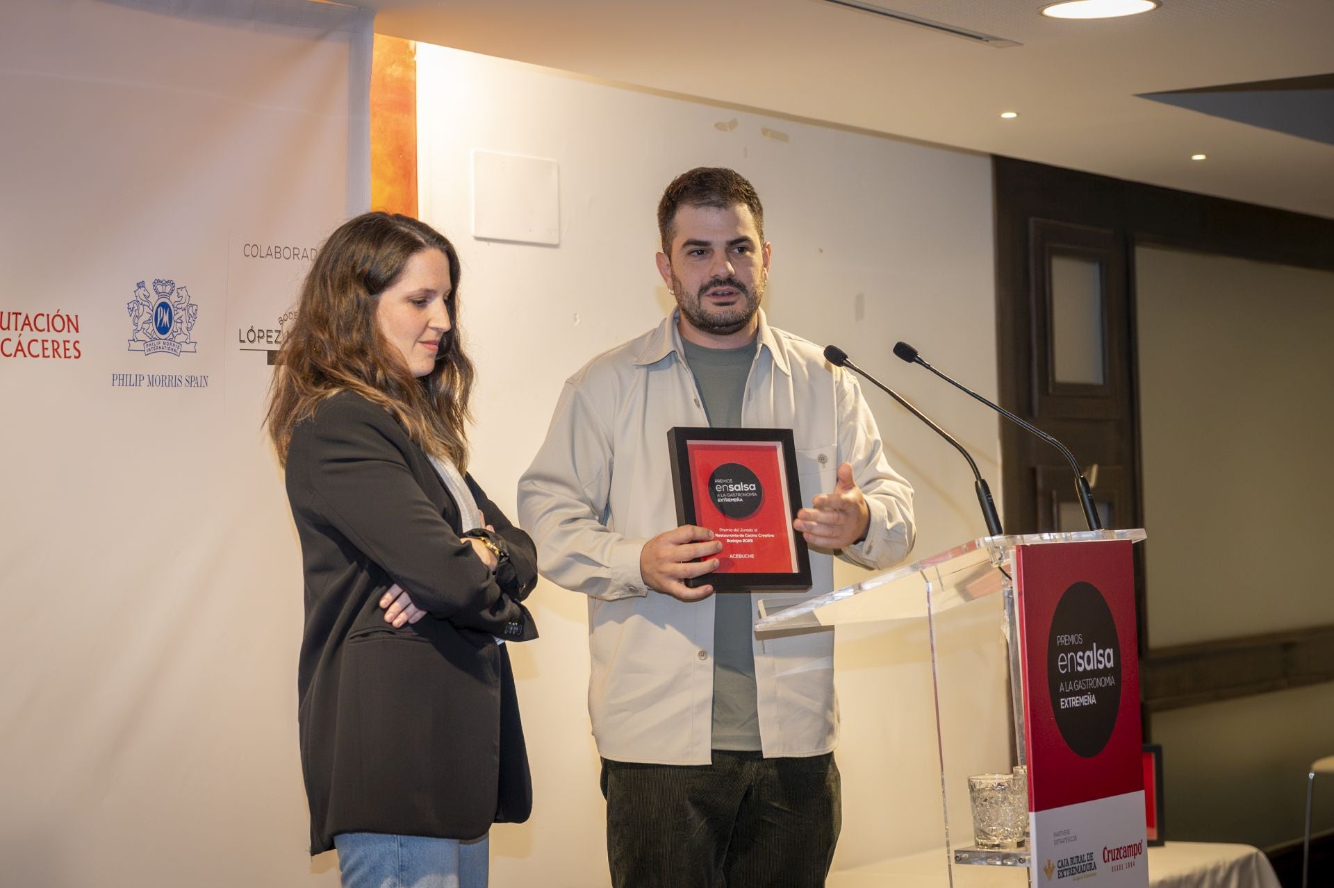 Carmen Peláez y Javier Gabisse, dueños de Acebuche. 