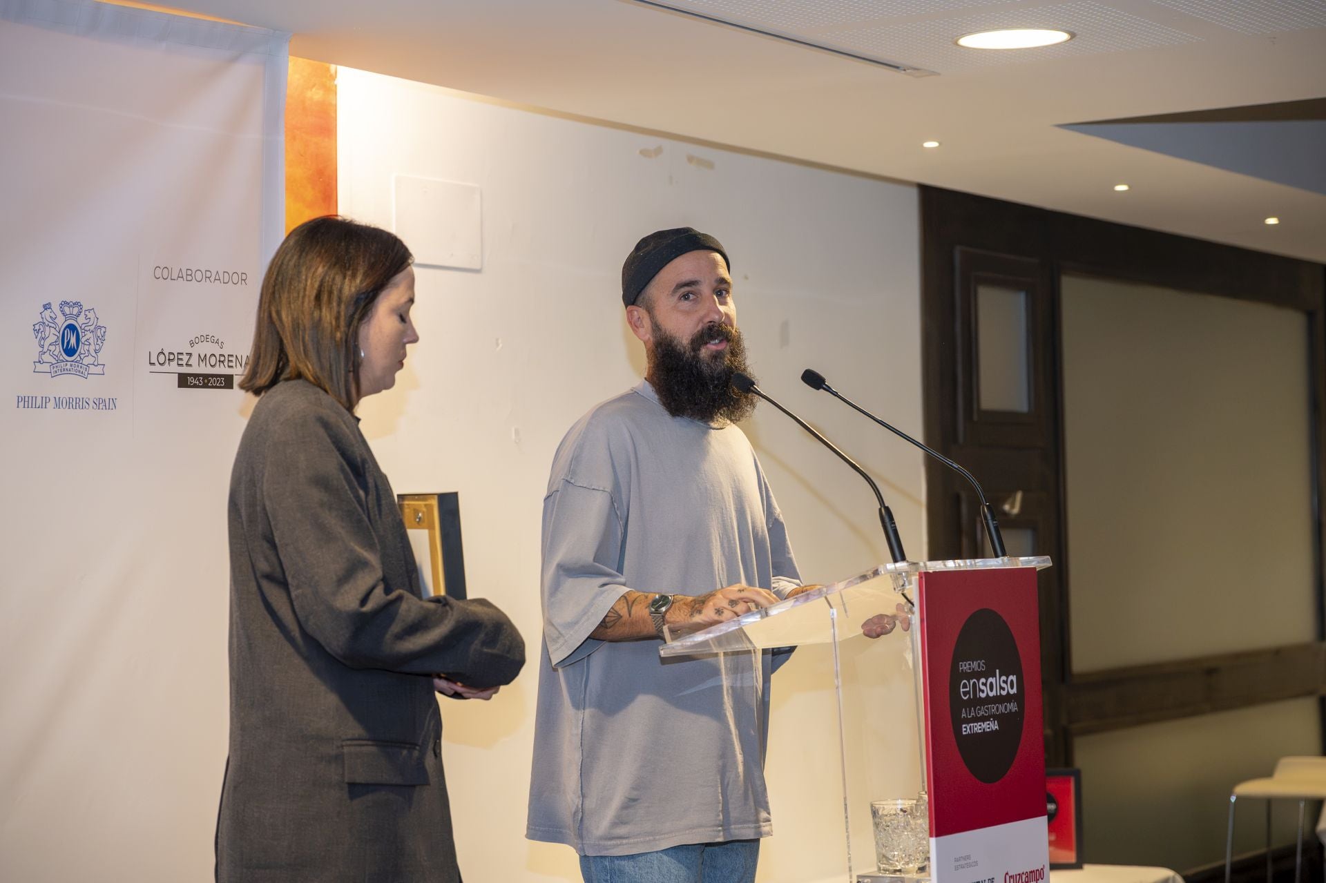 Jara Jiménez y Carlos López Frutos en su intervención. 