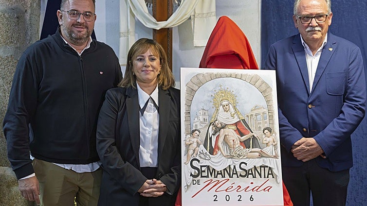 Antonio Rodríguez Osuna, Ana Aragoneses y Luis Miguel González, junto al cartel de la Semana Santa emeritense de 2026.