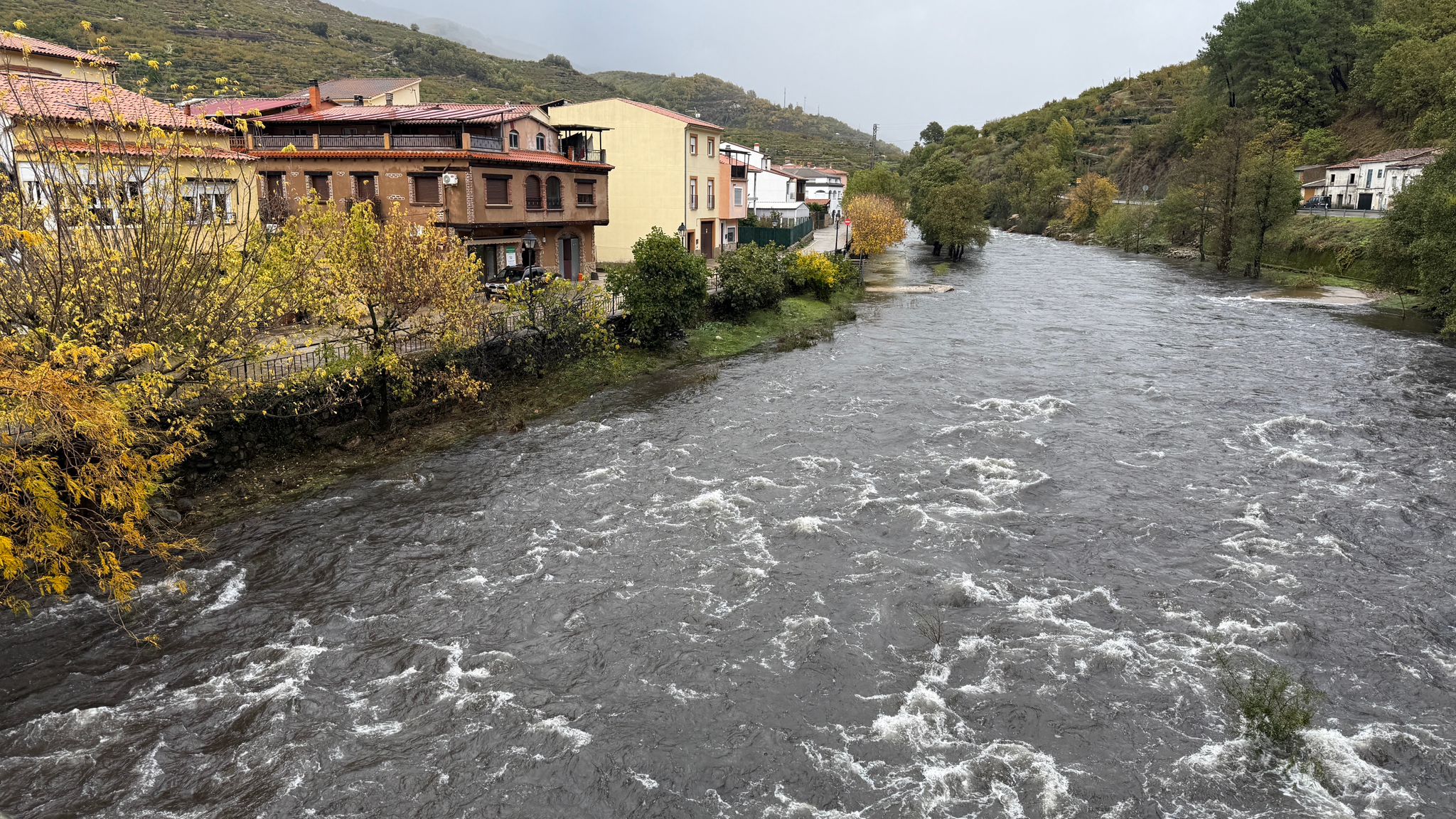 Fotos | Crecida del río Jerte a su paso por Navaconcejo