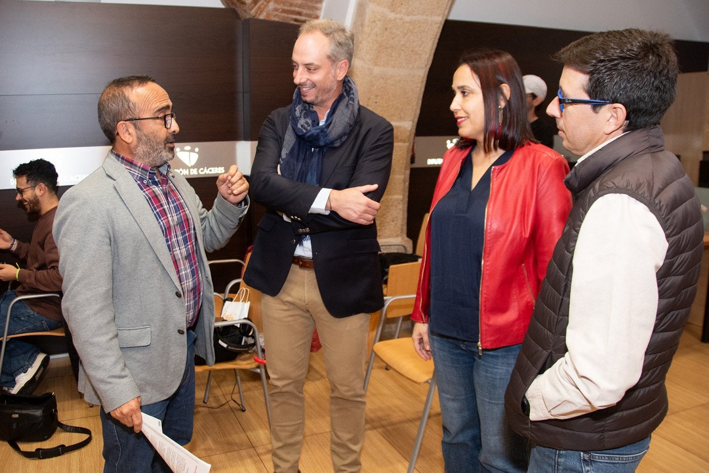 La firma del convenio tuvo lugar ayer en la Diputación de Cáceres.