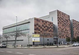 La Audiencia de Badajoz reduce a 20.000 euros la indemnización por mala praxis en una abdominoplastia