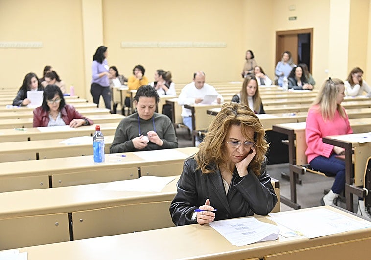 El examen de celador del SES será el 25 de enero en 13 sedes de Cáceres, Badajoz y Mérida