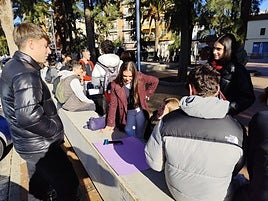 Aprender filosofía por las calles de Almendralejo