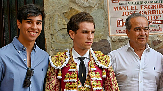 Joaquín y Carlos Domínguez, nuevos apoderados del extremeño Ginés Marín