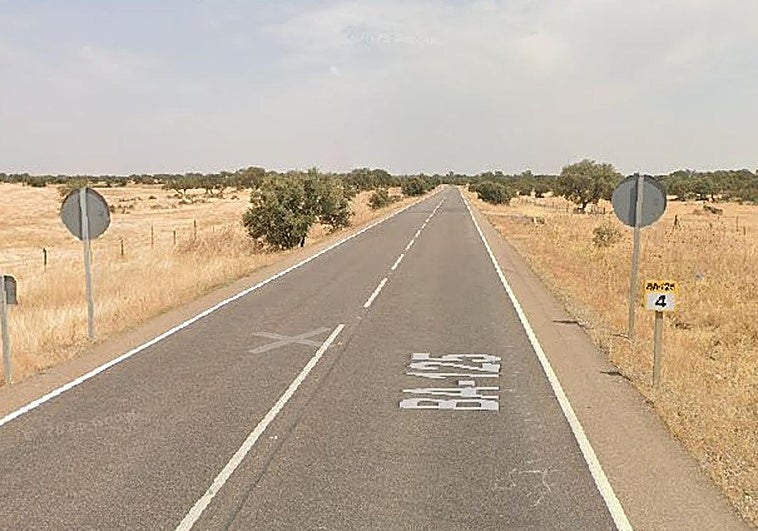Herido grave un motorista de 28 años tras salirse de la carretera cerca de Valverde de Mérida