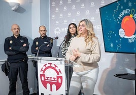 Chari Gallego, de la asociación de comerciantes de Mérida, en la presentación de la campaña en el Consistorio.