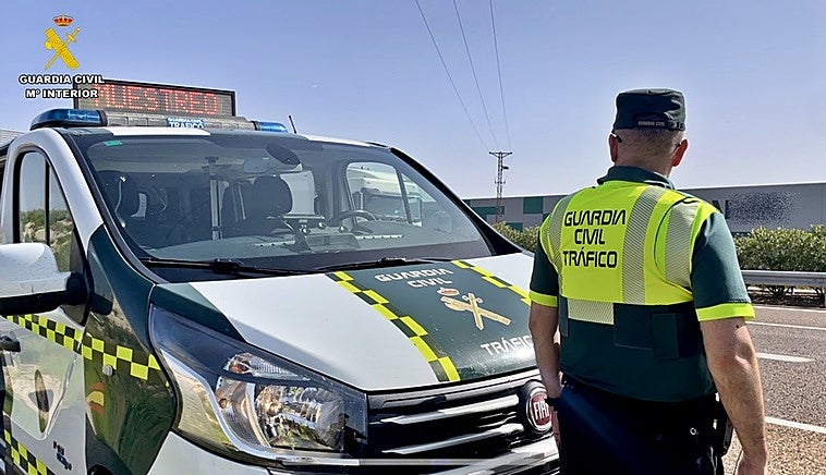 Detenido el conductor de un cuadriciclo tras evadir un control, huir a pie y dar positivo en alcohol y drogas