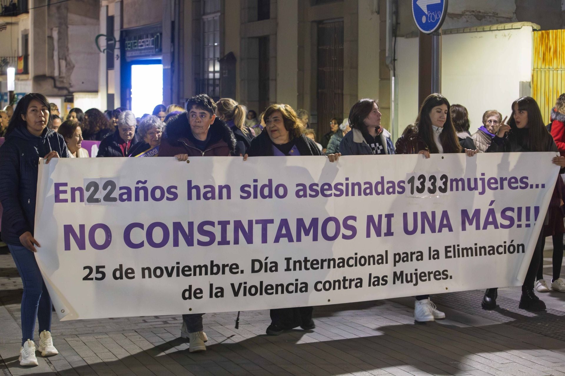 Manifestación celebrada en Mérida con motivo del 25-N.