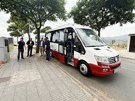 Los autobuses llegaron en junio, pero no entraron en servicio hasta finales de agosto.