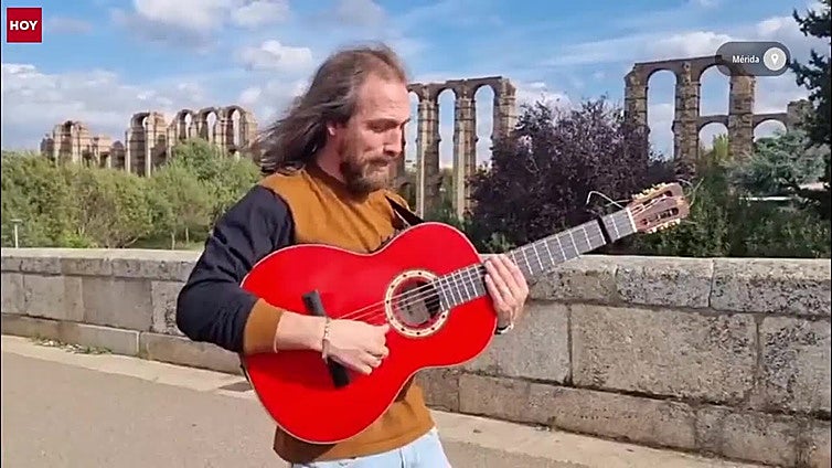 Shuli, el emeritense que revoluciona con su flamenco pop