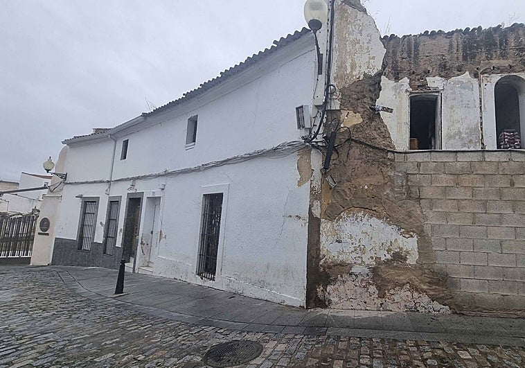 Dos casas abandonadas de la calle Holguín se derribarán para excavaciones