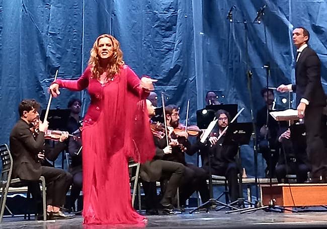 Esther Merino, durante el espectáculo 'El Amor Brujo' en el López de Ayala.