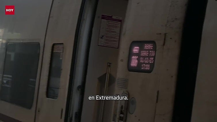 Cáceres en tren a 46 minutos de Badajoz, "como si fuese un Cercanías"
