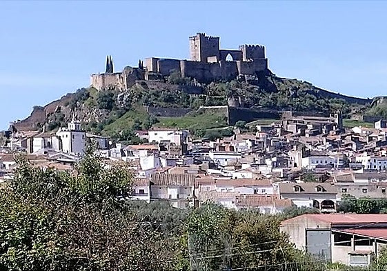 Hallan a un hombre fallecido en una vivienda de Alburquerque