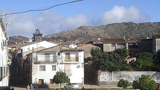 El juzgado ordena internar al hombre que se atrincheró con un cuchillo en Cilleros