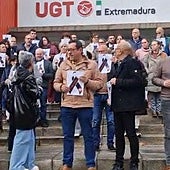 Minuto de silencio por la muerte de Toné, el profesor fallecido en un accidente en Logrosán