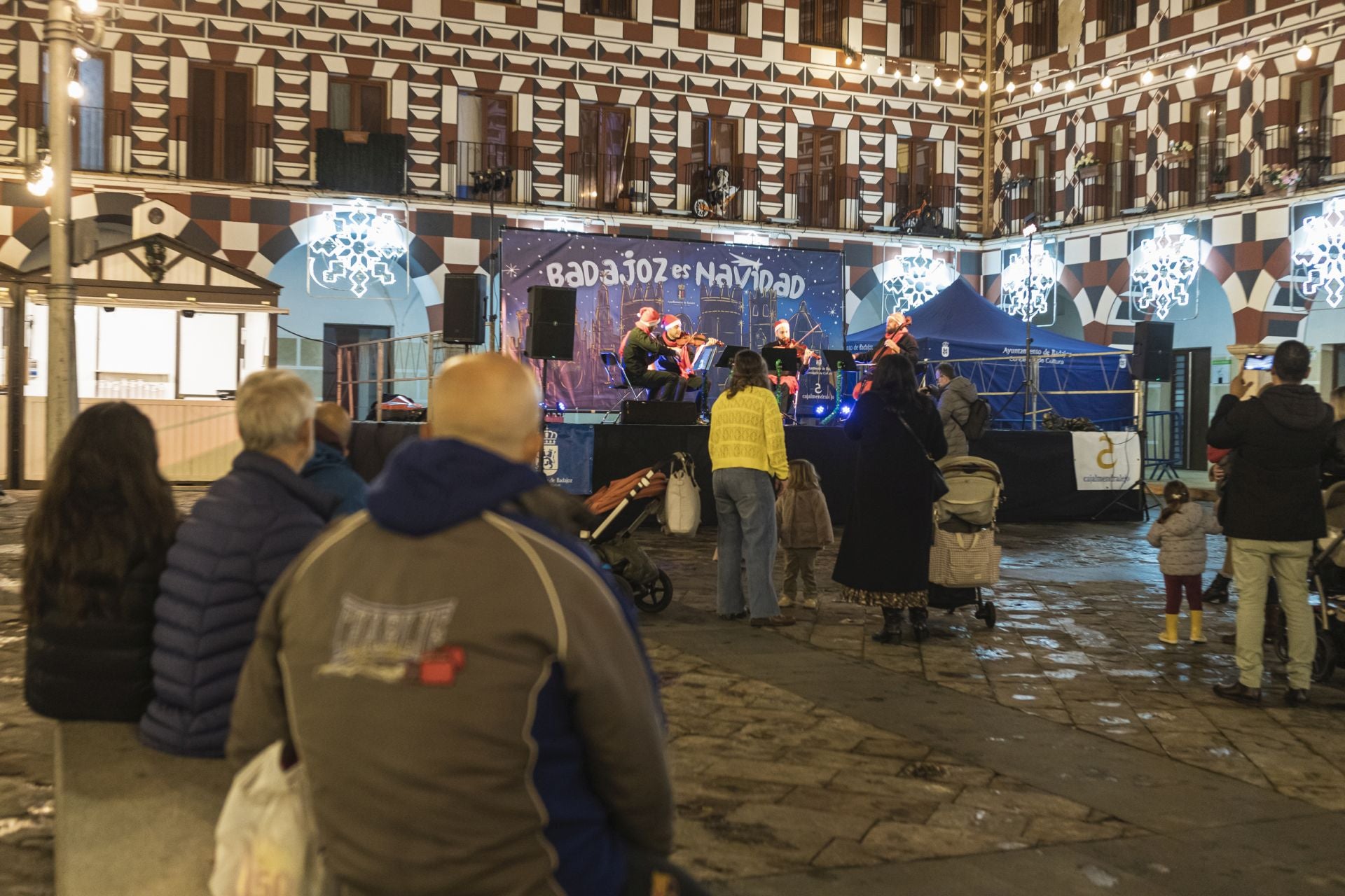 Fotos | Las mejores fotos del mercado navideño de la Plaza Alta