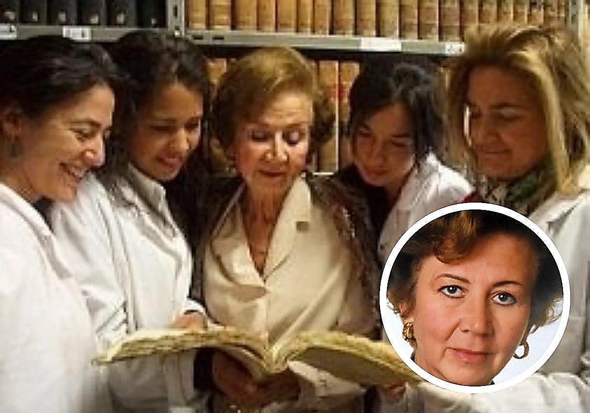 María Dolores Gómez-Tejedor, en el centro, rodeada de otras archiveras.