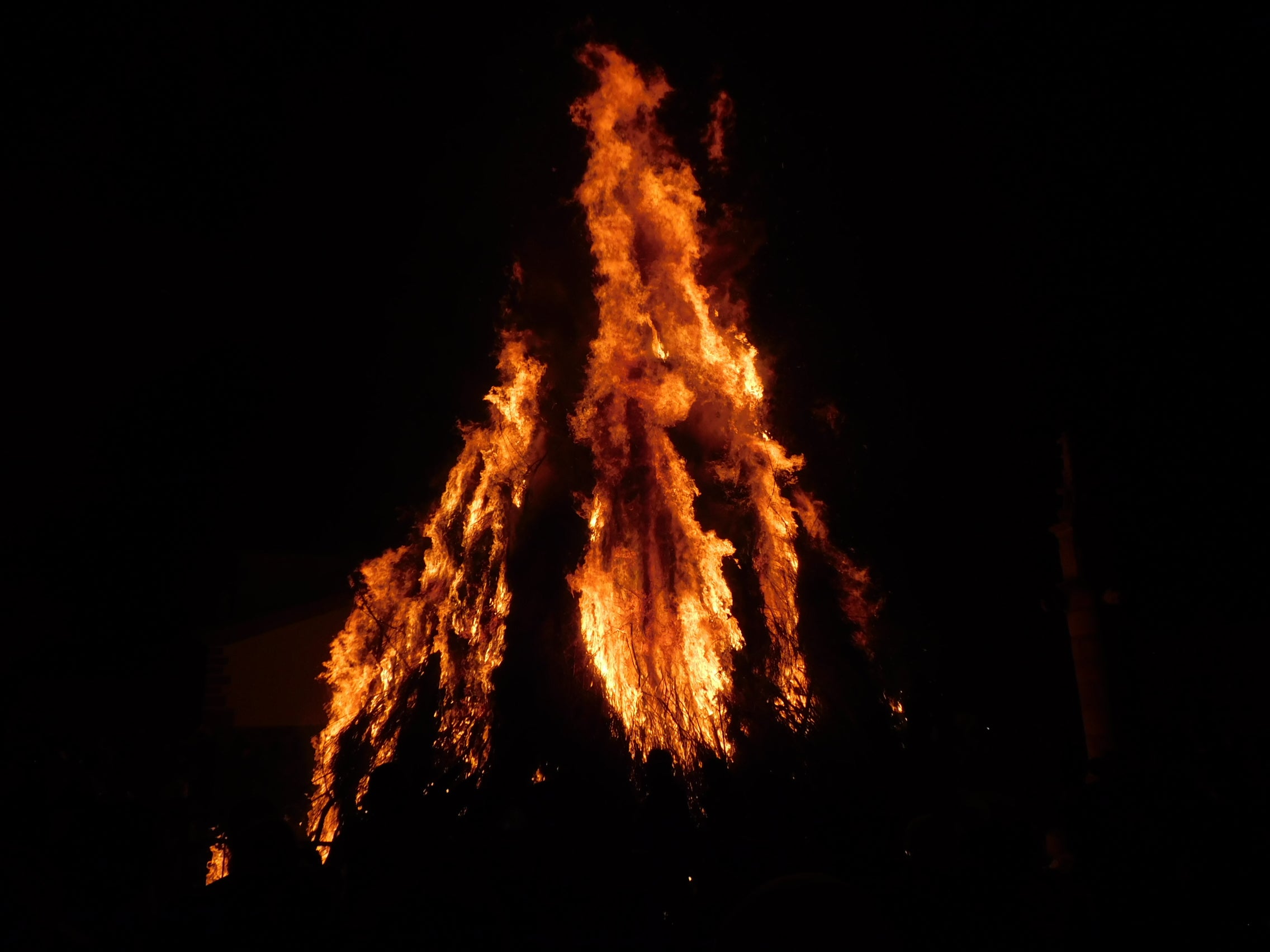 Así se vivió la fiesta de Los Escobazos en Jarandilla de la Vera