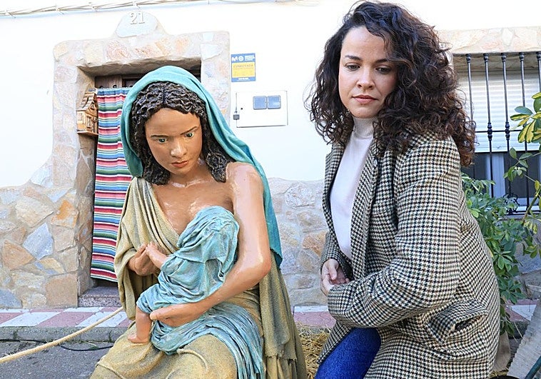 Villar de Rena vuelve a poner sus caras a la Navidad