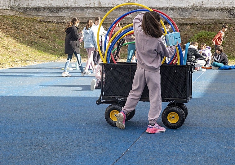 Los patios extremeños destierran el fútbol «para evitar conflictos» y que los recreos sean más inclusivos