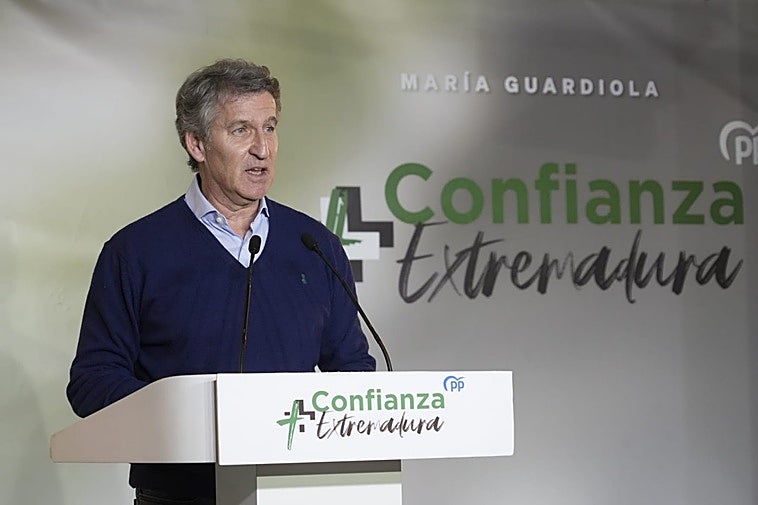 Feijóo pide el voto para Guardiola «y no hacer experimentos»