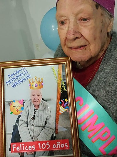 Torre de Miguel Sesmero celebra los 105 años de su paisana Enriqueta Aznar