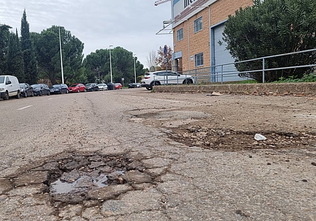 Grandes baches a la altura de la empresa Merclima.