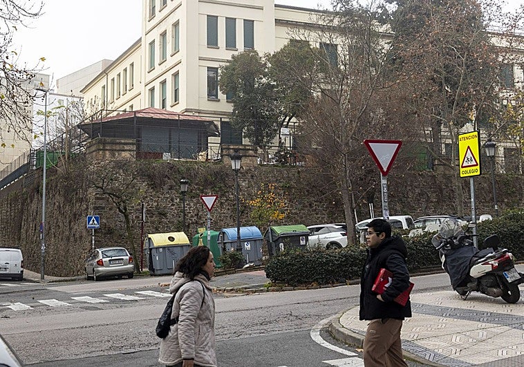 La UEx prevé abrir en Cáceres el centro de cultura china de Virgen de la Montaña a finales de marzo