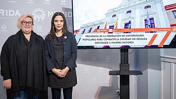 La Universidad Popular lleva las nuevas tecnologías a mujeres que viven solas