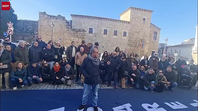 Abogados, arquitectos y procuradores mutualistas protestan en Mérida