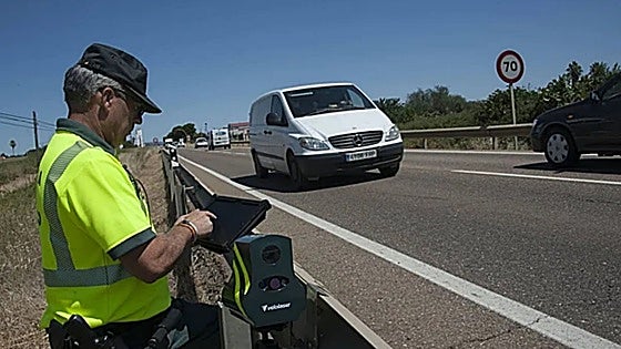 Los radares de Extremadura ponen 232 multas al día