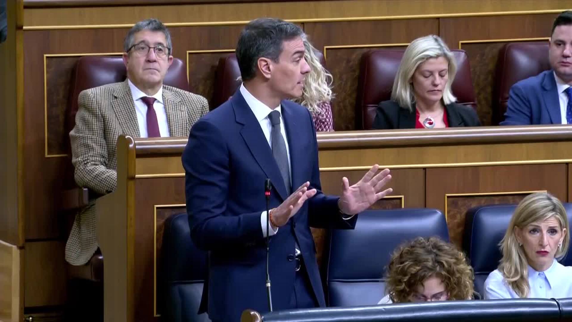 Sánchez asegura que al PP sólo le preocupan las viviendas de Ayuso y la pareja de Feijóo