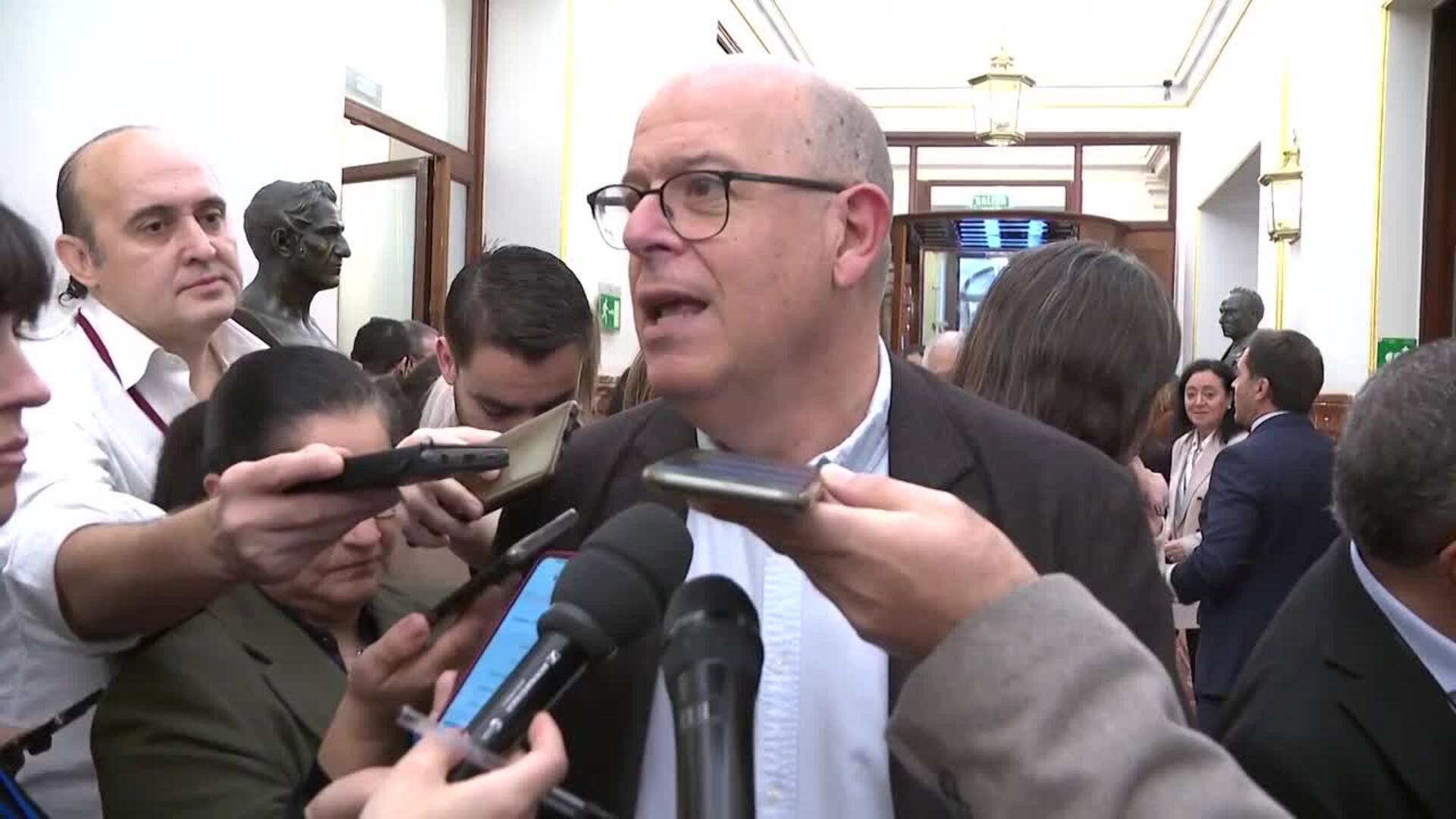 Zaragoza (PSC) sobre Puigdemont: "Tiene el síndrome Feijóo en su relación con la ultraderecha"