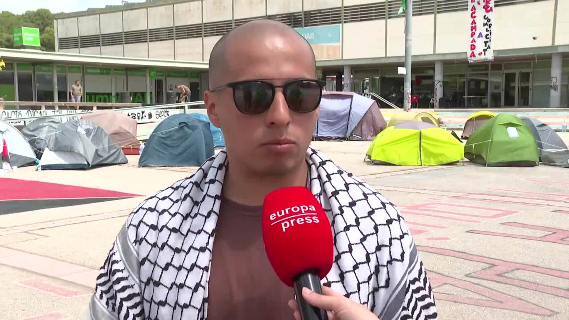 Estudiantes acampados en la UAB piden no usar la reputación de la universidad en "un genocidio"