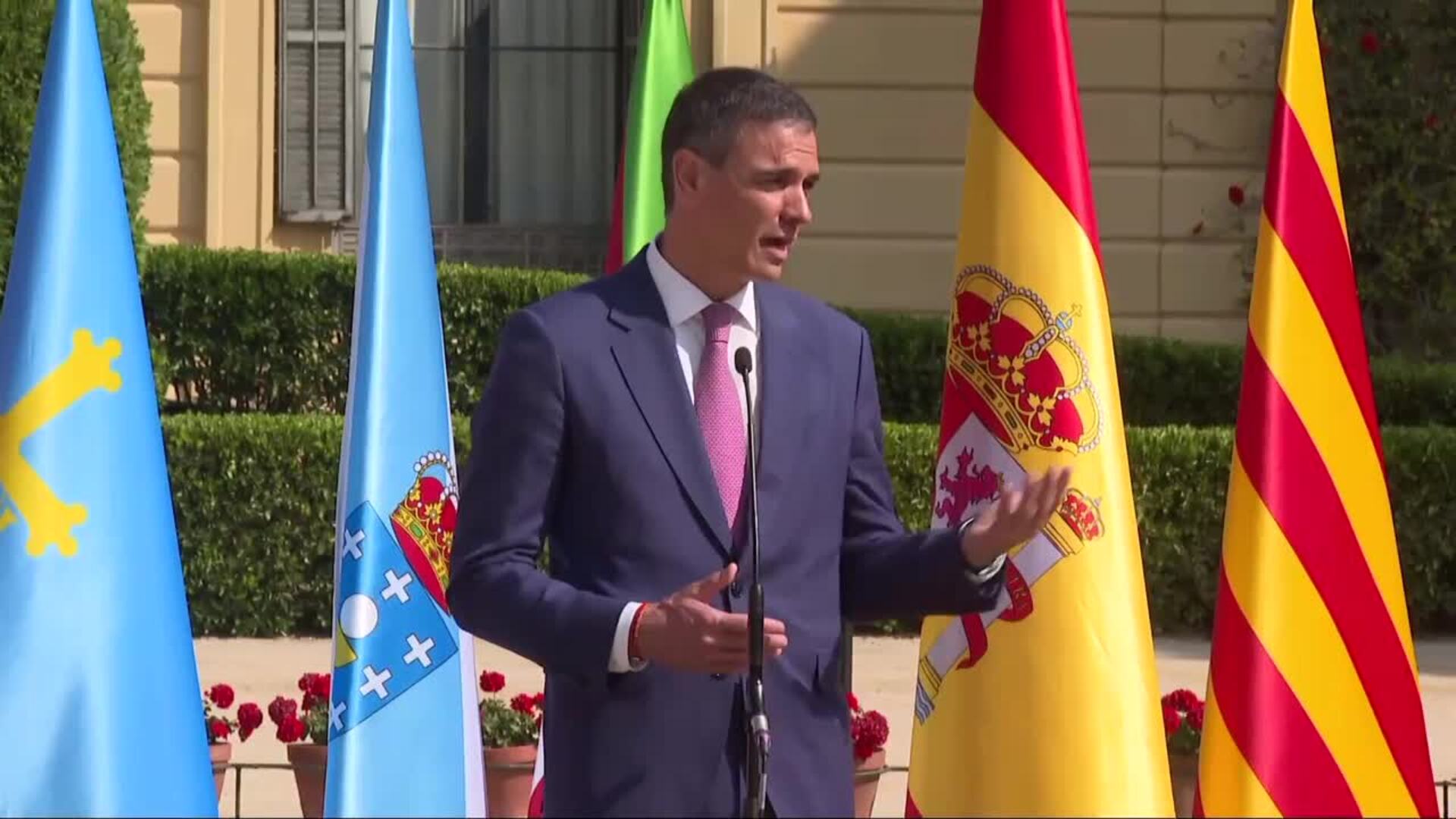 Sánchez destaca la normalidad institucional en Cataluña