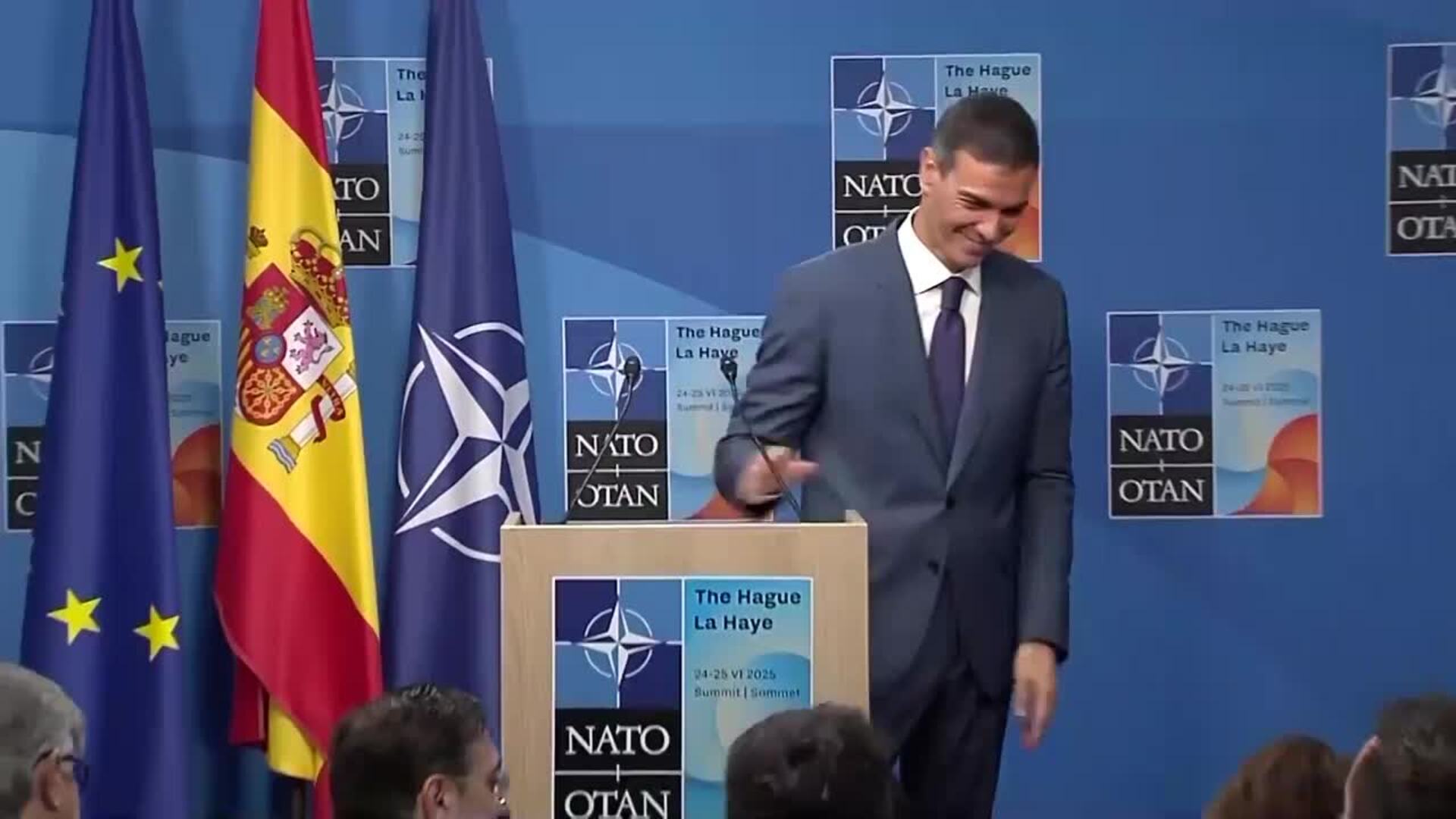 Un grito sorprende en la rueda de Sánchez en la OTAN: "¡No te rindas, te queremos!