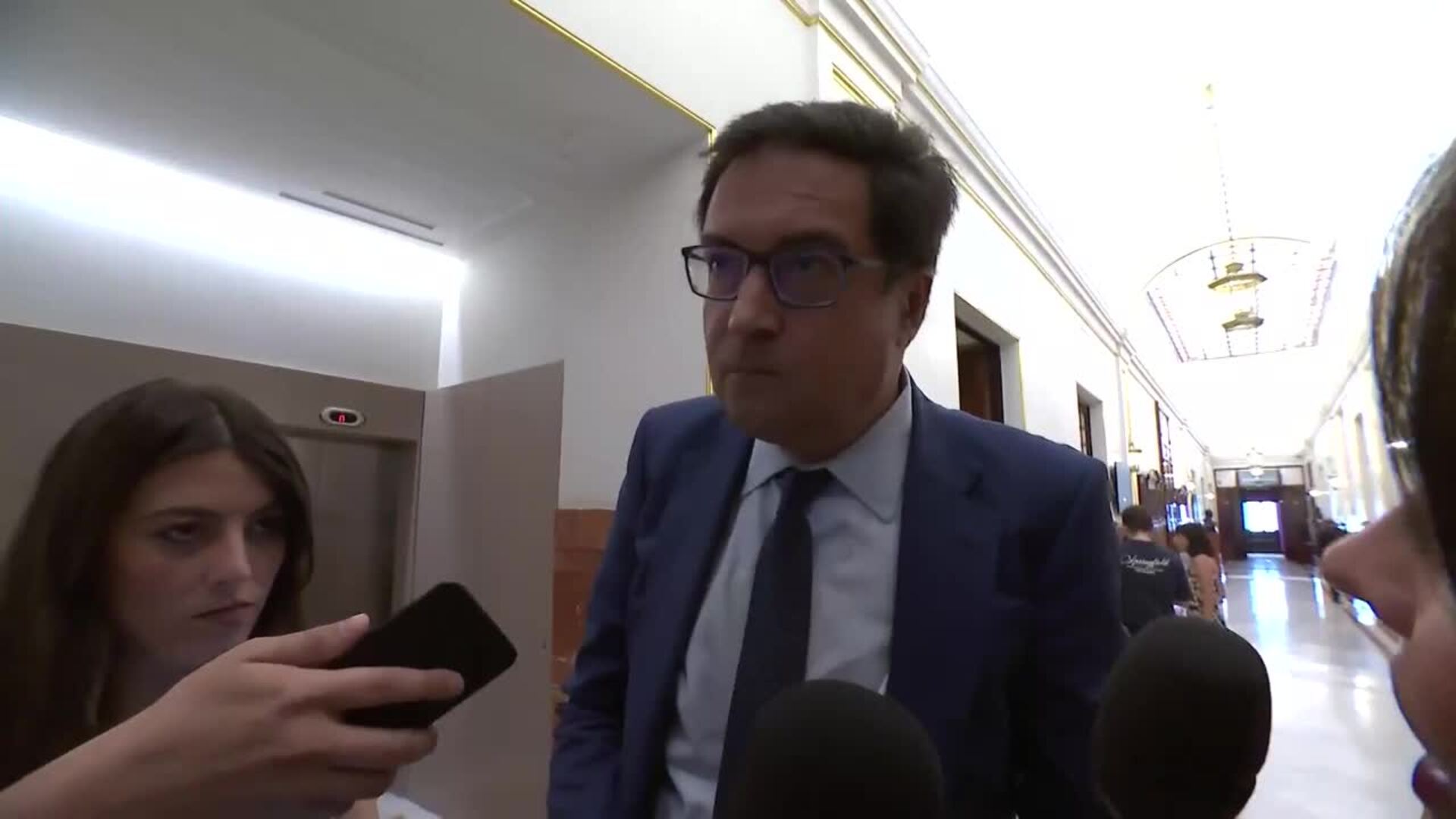 Óscar López afrima que "jamás había visto nunca al señor Feijóo tan desaforado"