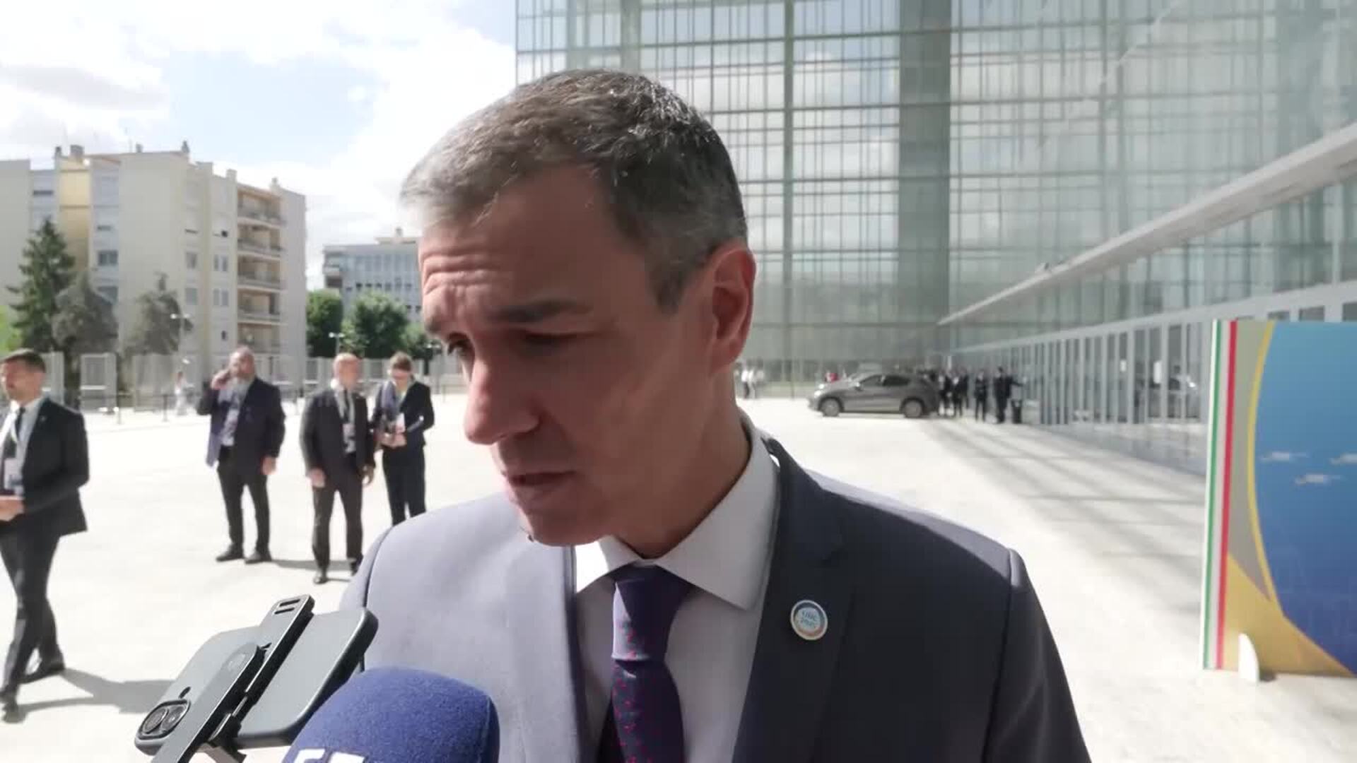 Sánchez anuncia oficina de reconstrucción de Ucrania y encuentro empresarial antes de fin año